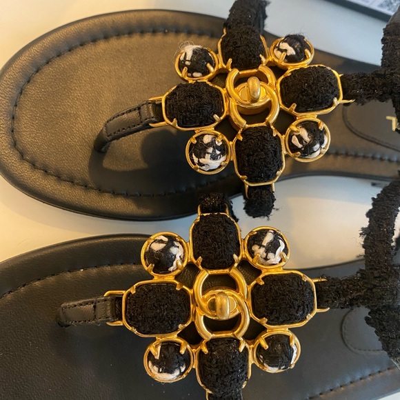 Chanel Thong Sandals sz38 NEW - Picture 4 of 11